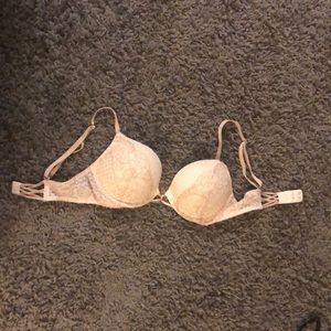 Victoria Secret Bra 34B- Bombshell Plunge